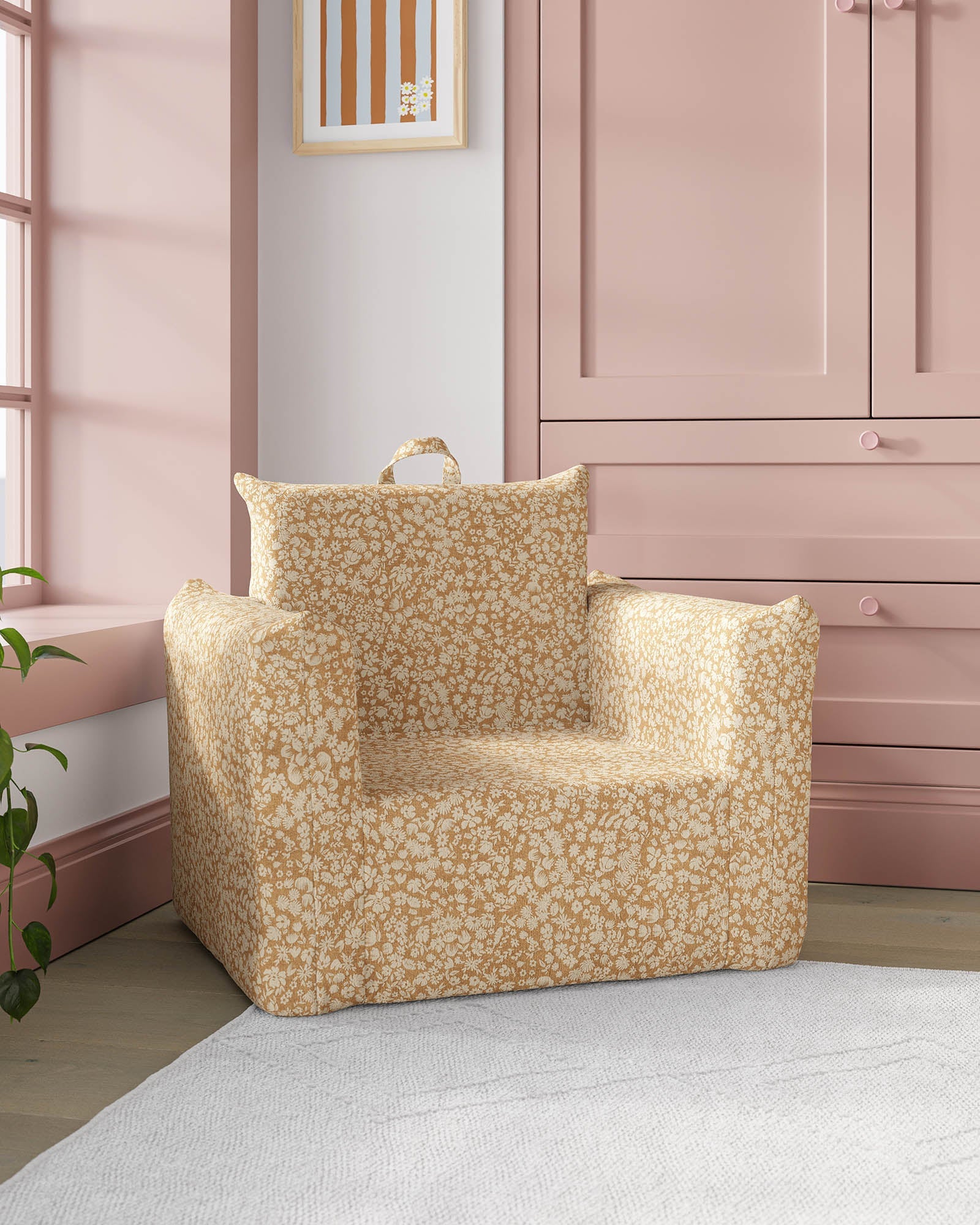 The Hug Mini Chair in Jacquard