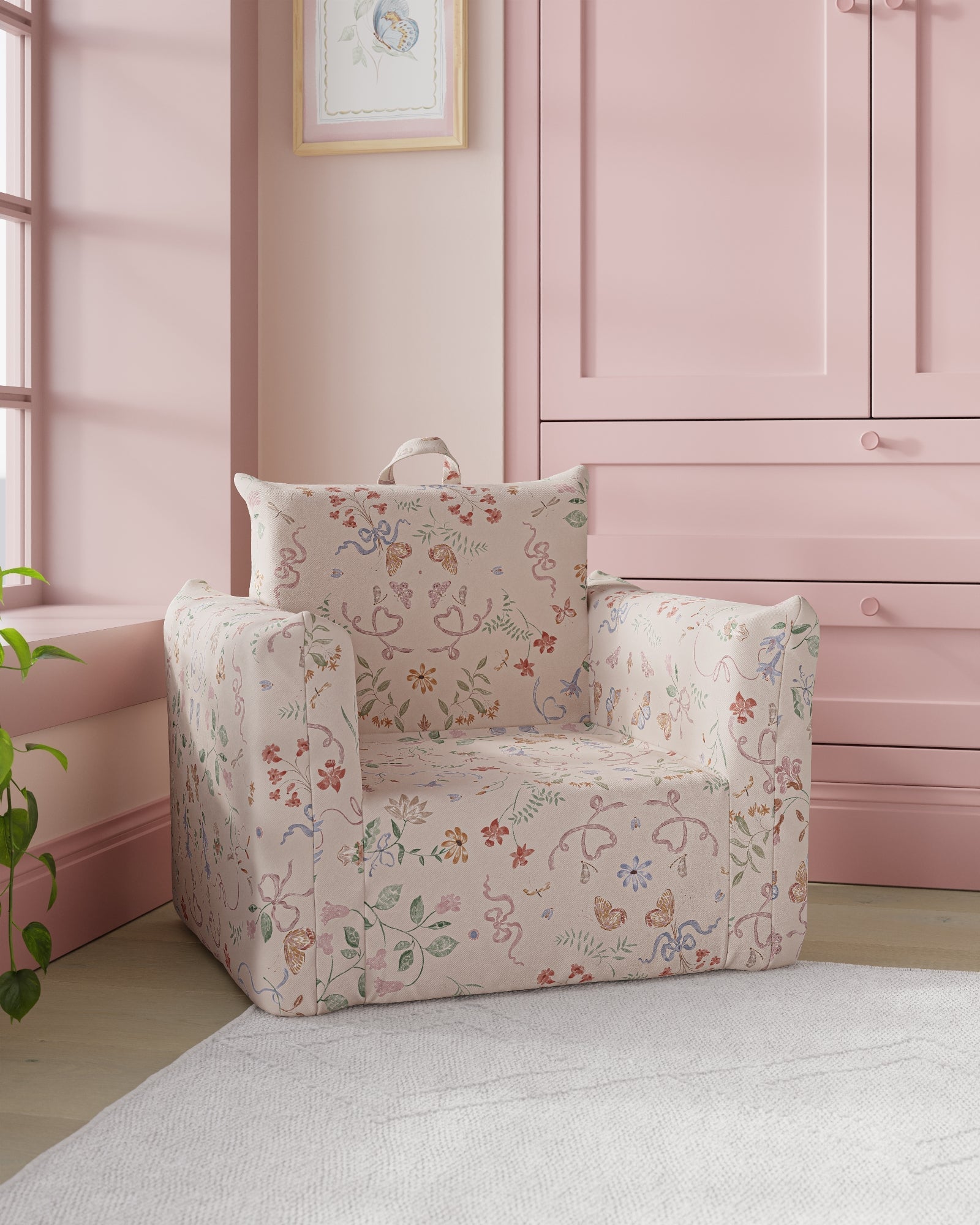 The Hug Mini Chair in Twill