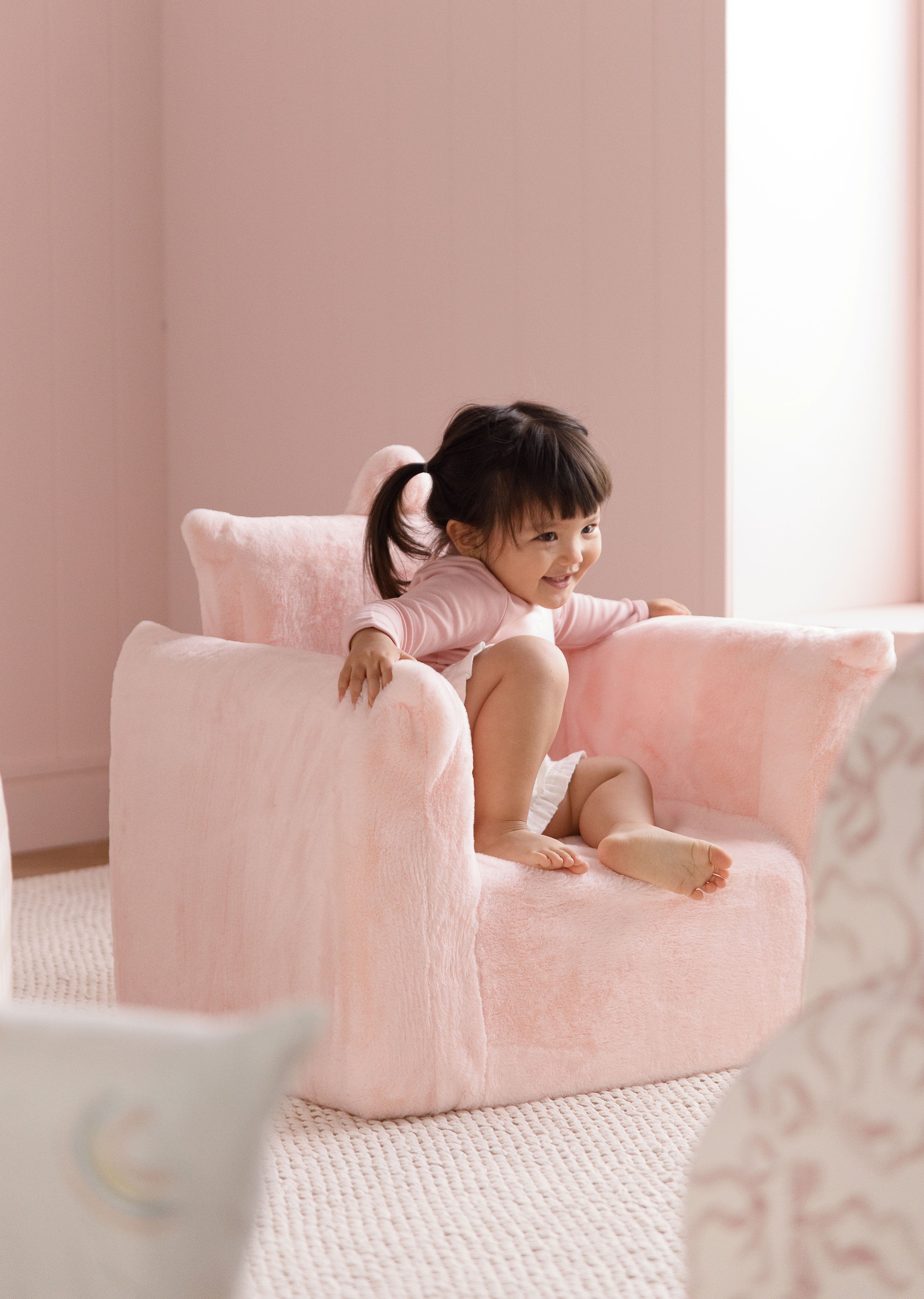 The Hug Mini Chair in Faux Fur