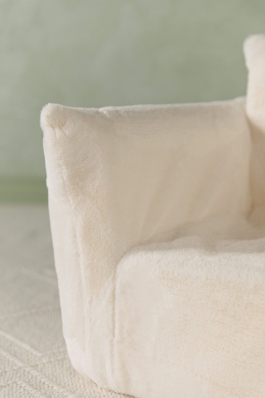 The Hug Mini Chair in Faux Fur