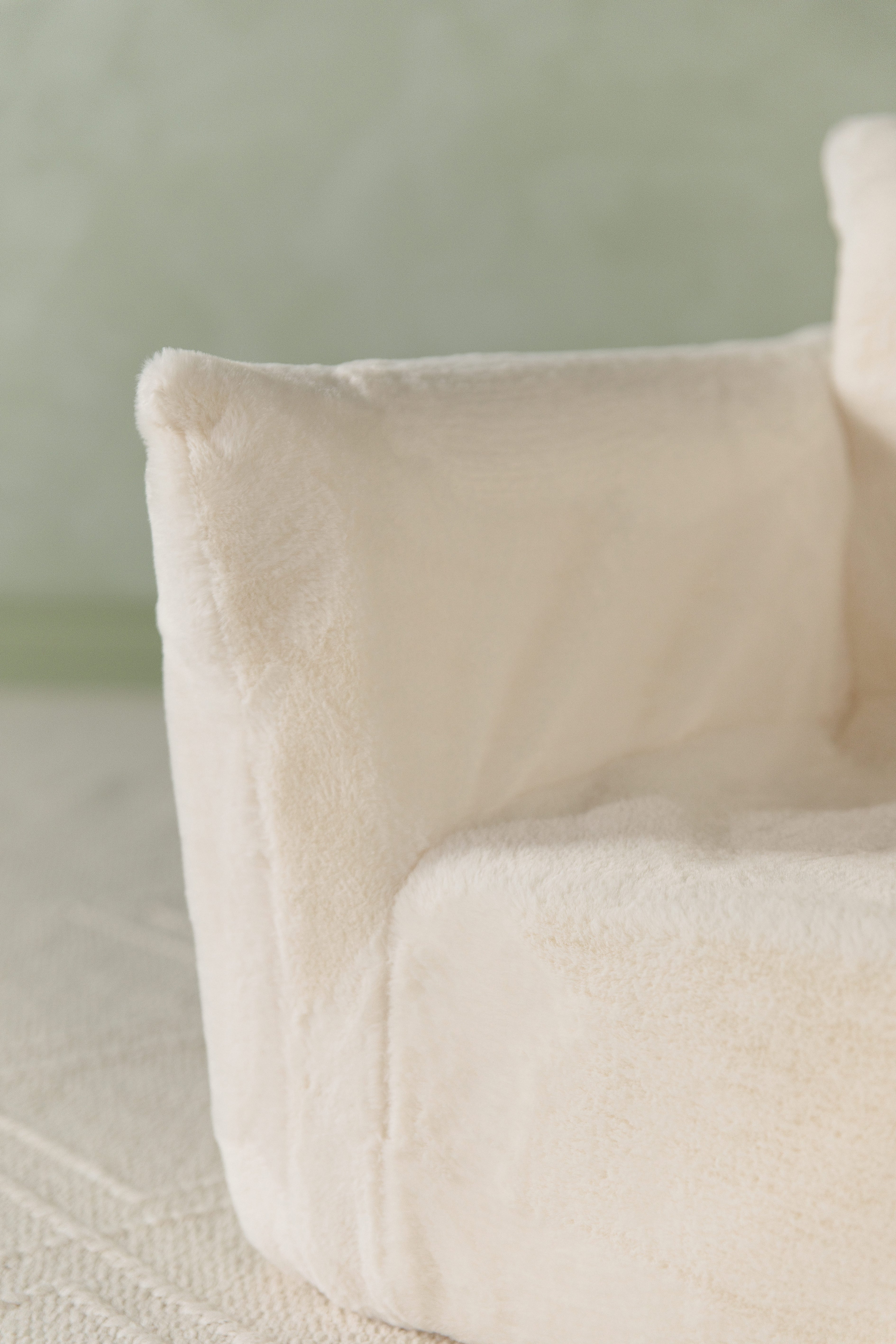 The Hug Mini Chair in Faux Fur