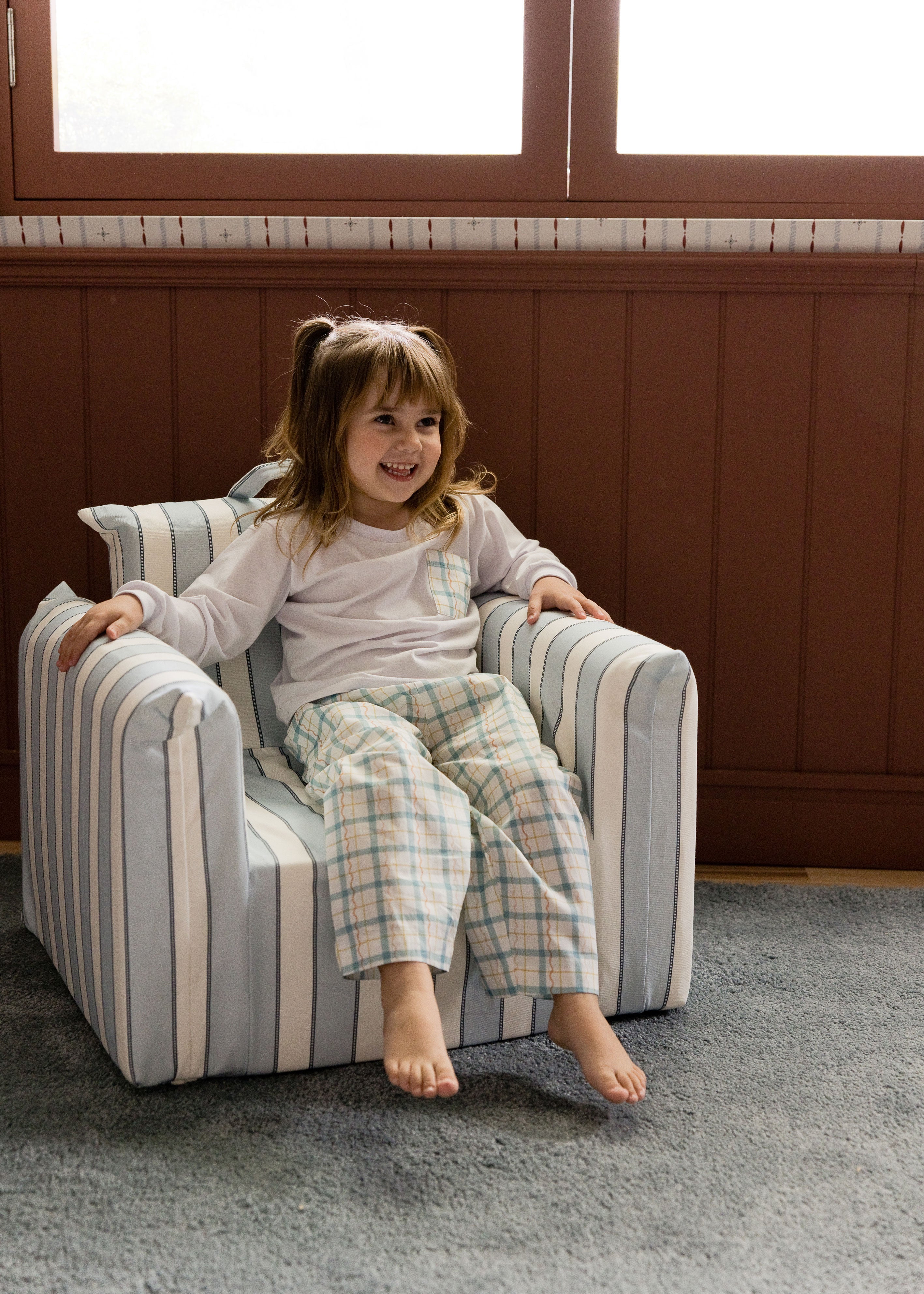 The Hug Mini Chair in Twill