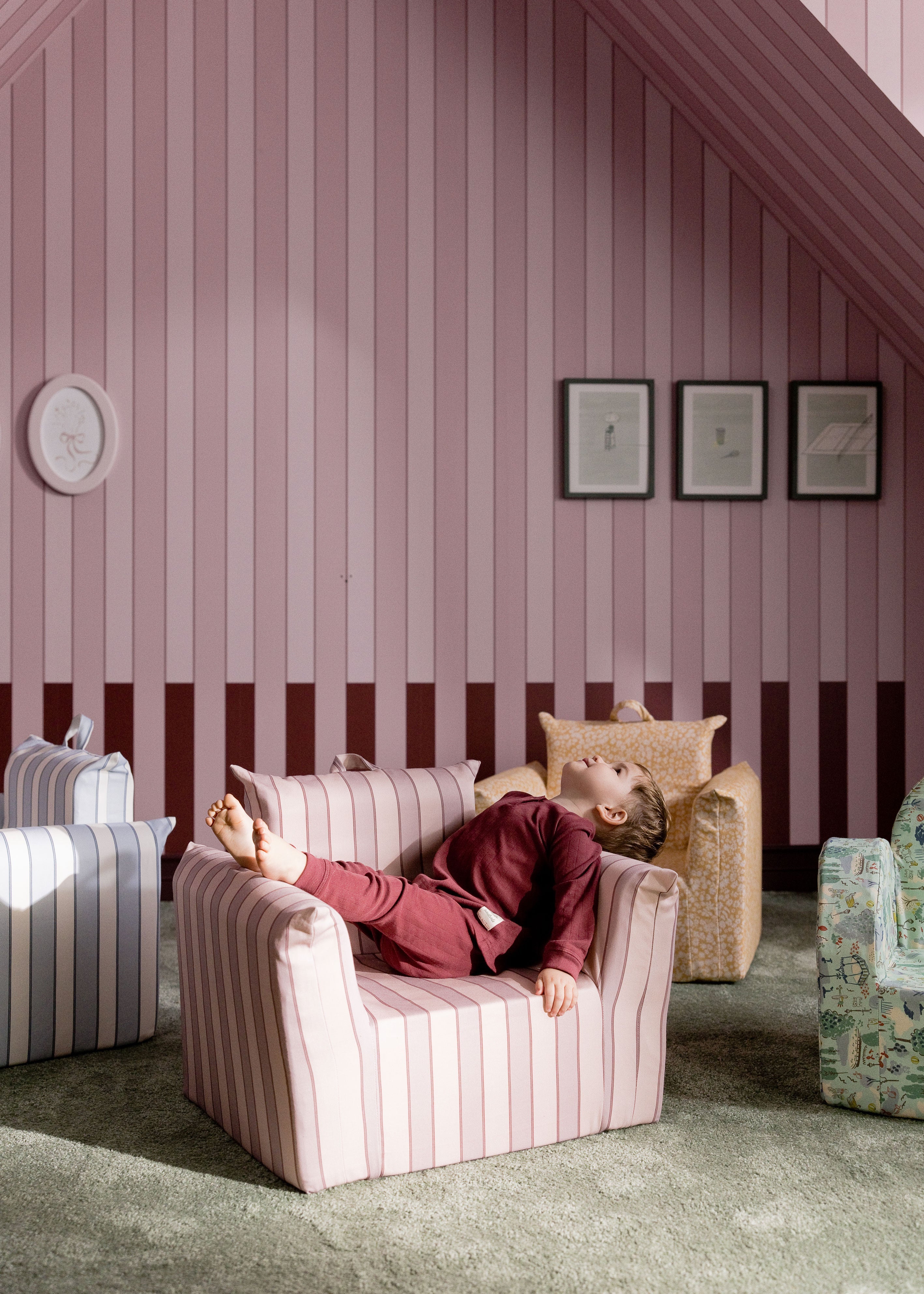 The Hug Mini Chair in Twill