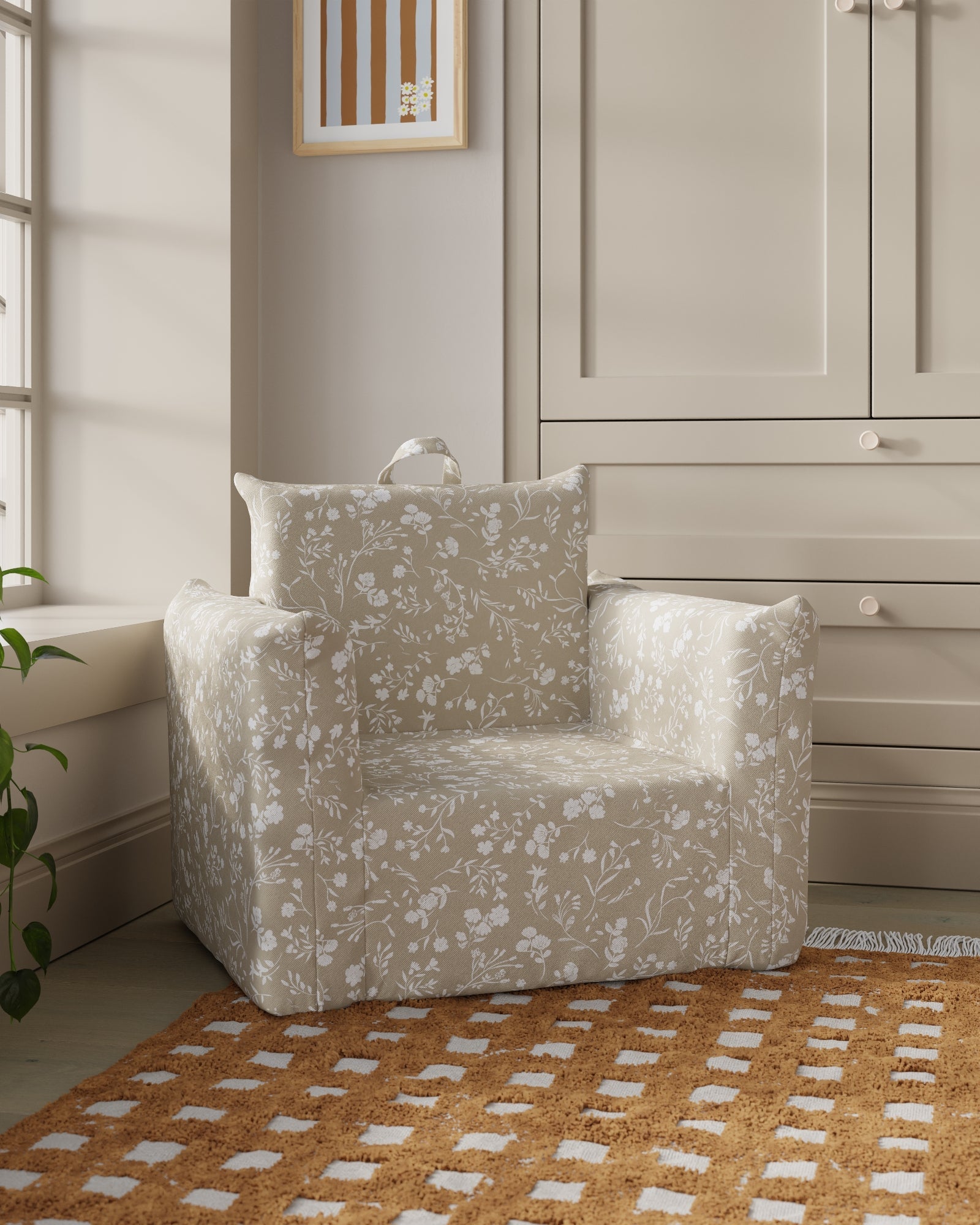 The Hug Mini Chair in Twill