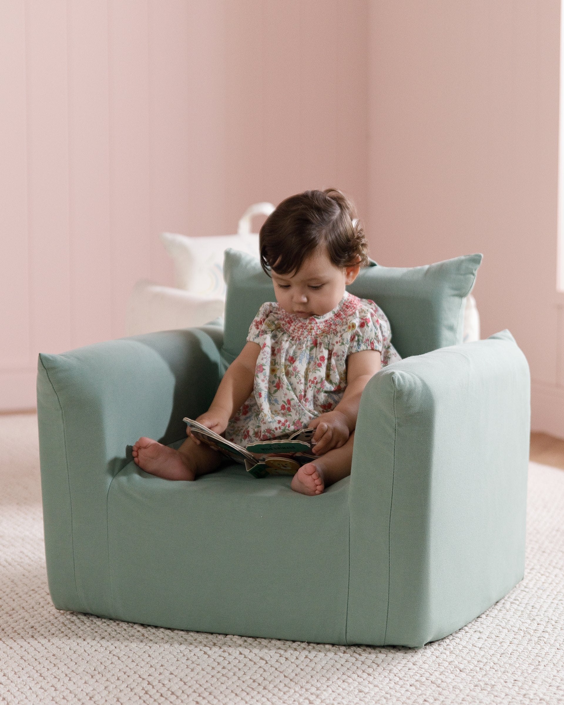 The Hug Mini Chair in Twill