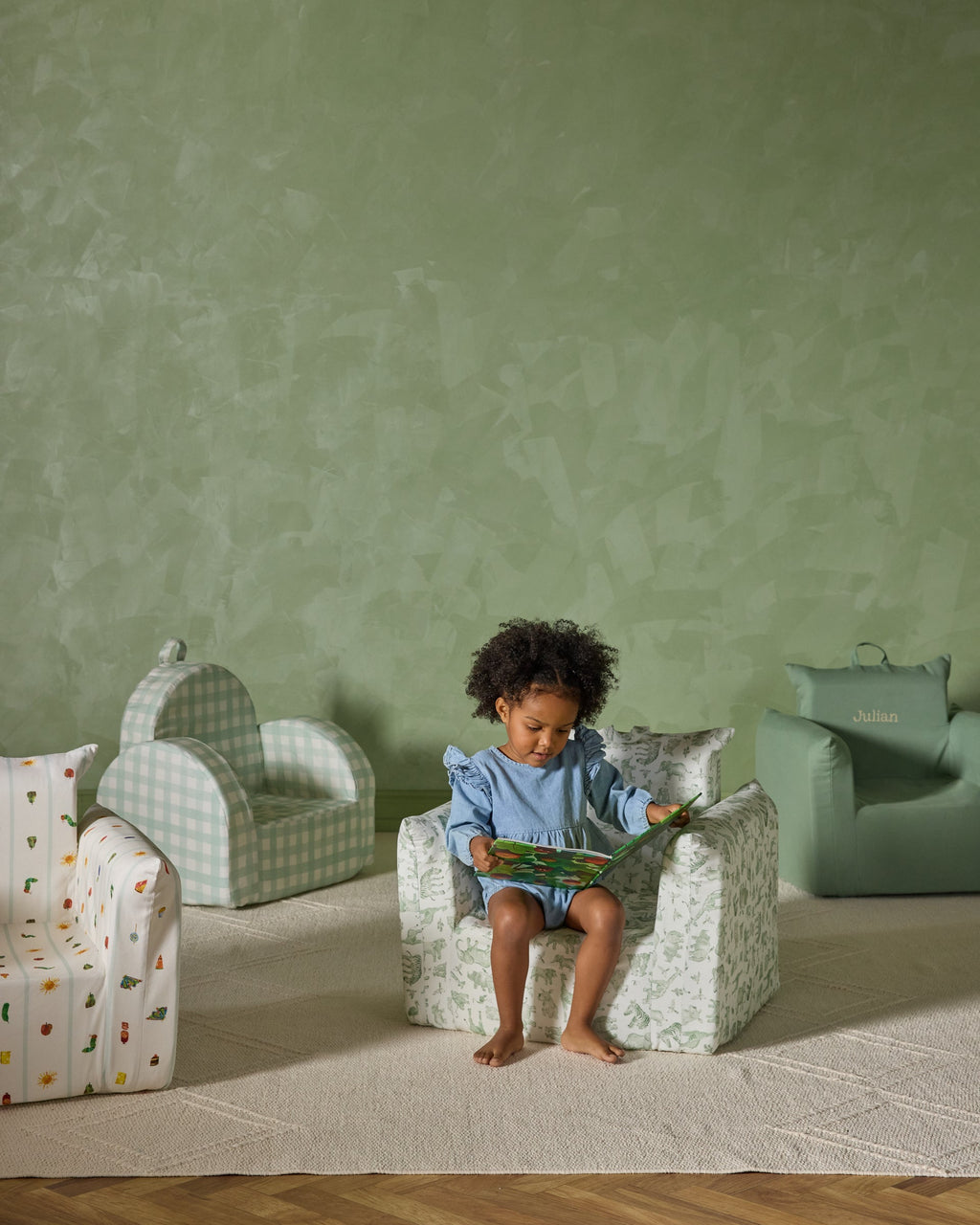 The Hug Mini Chair in Twill